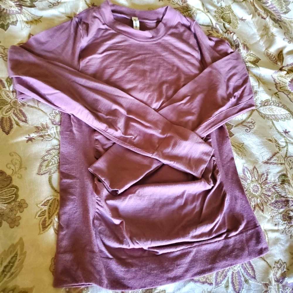 Athleta shirt